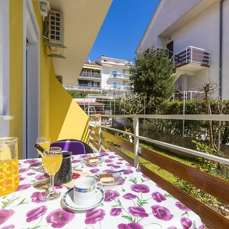 Lena Apartment *